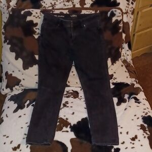 LOFT, CURVY SKINNY, SIZE 27/4.  CHARCOLE IN COLOR.